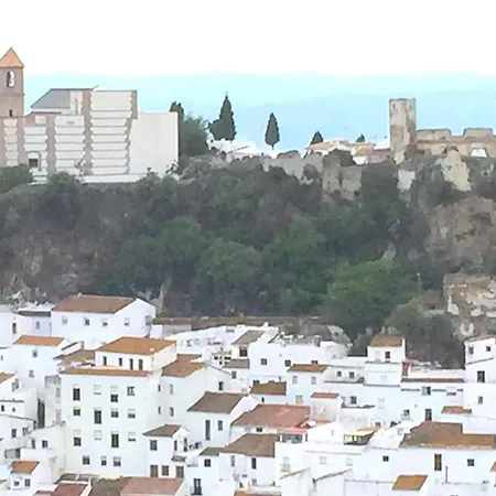 El Patio De Dona Julia * Bahia de Casares